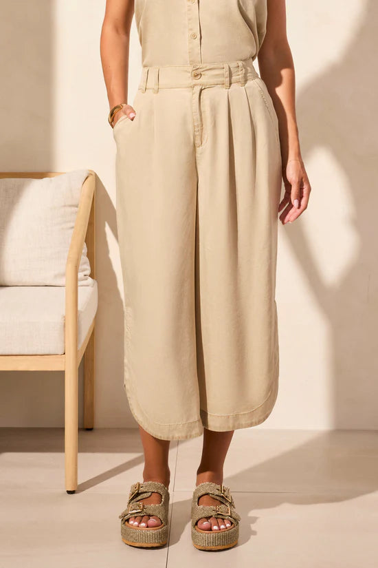 Flowy Pleated Pant w/tulip hem