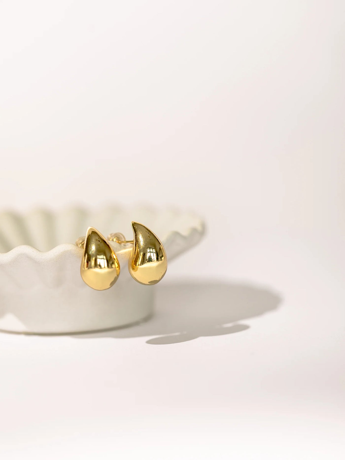 Alice teardrop earrings