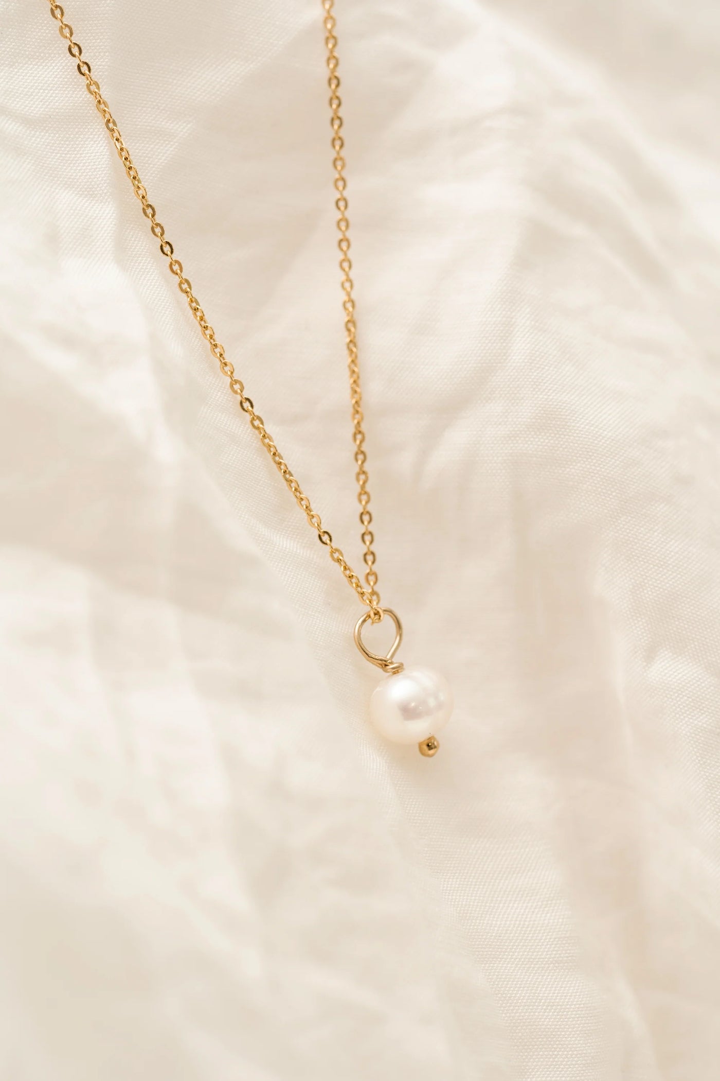 Dainty Pearl Necklace